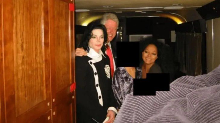 Bill Clinton junto a los cantantes Michael Jackson, Diana Ross. Bill Clinton junto a los cantantes Michael Jackson, Diana Ross.