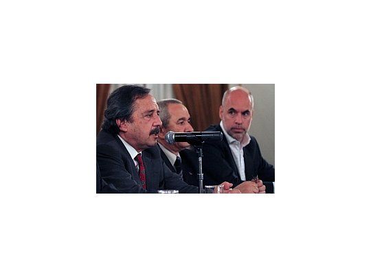 Ricardo Alfonsín y Horacio Rodríguez Larreta compartieron un acto homenaje a la comunidad armenia en la Legislatura.