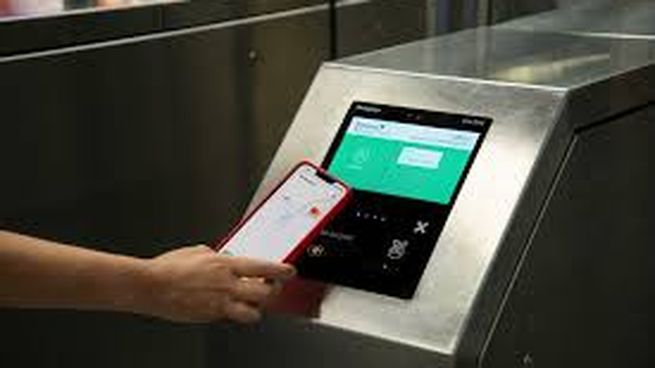 Para poder abonar el pasaje de subte con Mercado Pago, deberás tener disponible dinero en cuentra dentro de la aplicación. 