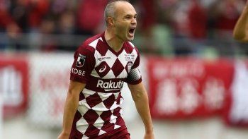 Iniesta buscará su 33° título de su carrera.