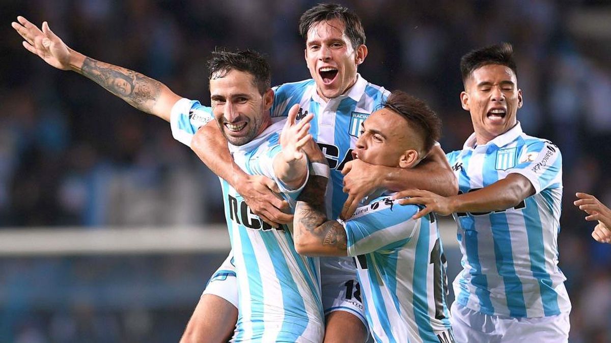 Racing ganó y clasificó a los octavos de final