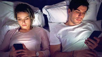 doomscrolling: que efectos tiene en la salud mental la atraccion por las noticias negativas