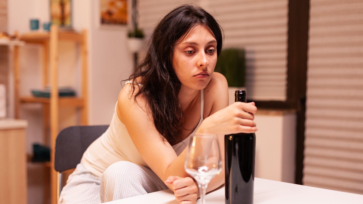 What are the effects of alcohol on the body and brain?