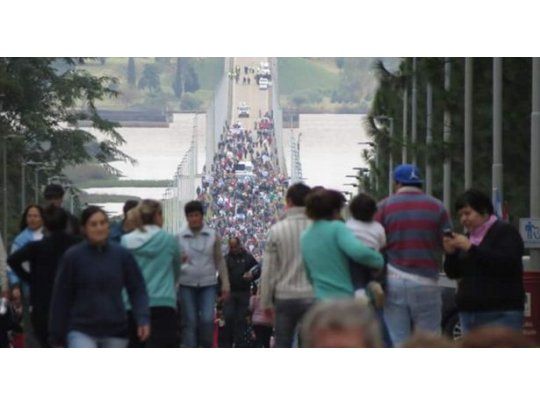 Vecinos de Gualeguaychú se movilizaron contra las papeleras