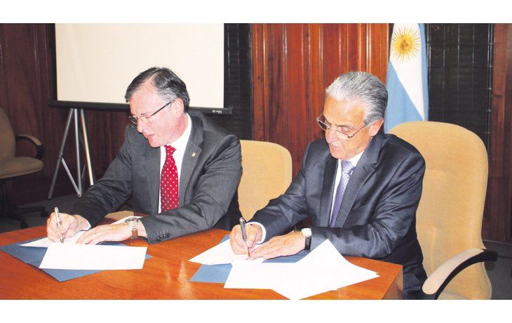 Meu amigo. Se firmó ayer el acta constitutiva del Consejo Empresarial Argentina-Brasil (Cembrar) entre el presidente de la UIA, Adrián Kaufmann Brea, y el titular de la CNI, Robson Braga de Andrade, en la sede de la UIA.