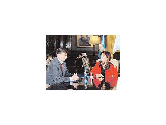 La jefa de Estado había recibido en junio al gobernador Binner. Entonces sí hubo foto; anoche, no.