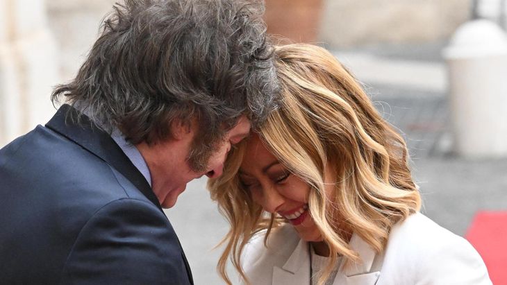 La complicidad entre Milei y la primera ministra de Italia, Georgia Meloni, habrúa molestado a Fátima. La complicidad entre Milei y la primera ministra de Italia, Georgia Meloni, habrúa molestado a Fátima.