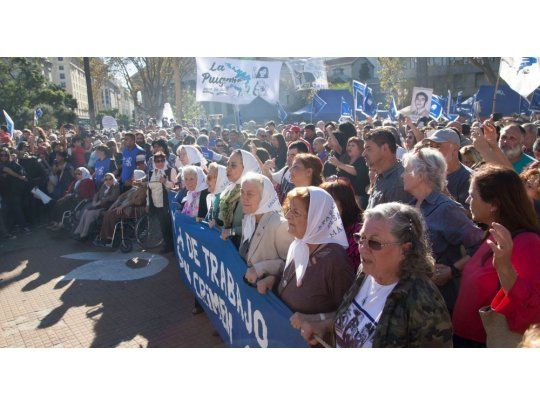 Con críticas al Gobierno, Madres conmemoró sus 40 años de lucha en Plaza de Mayo