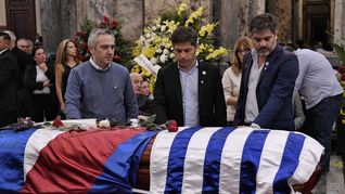 Kicillof, junto al Cuervo larroque y Carlos Bianco en el funaral de José Mujica.&nbsp;