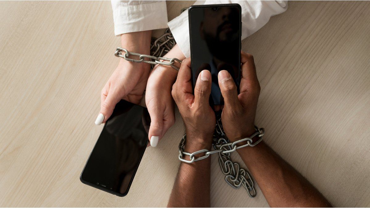 Half of Argentines feel anxiety when they are not on their cell phone