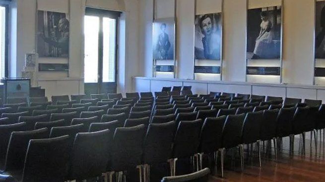 El Gobierno cambiará el nombre del Salón de las Mujeres de Casa Rosada y pasará a llamarse Salón de los Próceres.