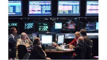 ámbito.com | Leve baja de la Bolsa en jornada atenta a la Corte