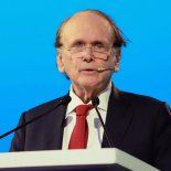 Daniel Yergin, analista de la consultora que organiza el CERAWeek de Houston sostuvo que la idea de una rápida desaparición del petróleo y el gas natural no se corresponde con la realidad actual de los mercados energéticos. Daniel Yergin, analista de la consultora que organiza el CERAWeek de Houston sostuvo que la idea de una rápida desaparición del petróleo y el gas natural no se corresponde con la realidad actual de los mercados energéticos.
