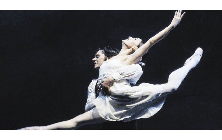 ámbito.com | DEBUT. Marianela Núñez, por primera vez protagonista en el Colón, y Alejandro Parente.