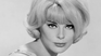 Elke Sommer compartió pantalla con Paul Newman y Peter Sellers, ganó un Globo de Oro en 1964 y desarrolló una carrera atravesada también por la música y la pintura.
