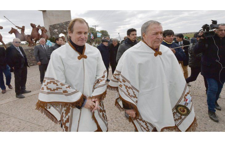 Coincidencias. Bordet y Schiaretti trazaron paralelismos con la pulseada que libran hoy las provincias.