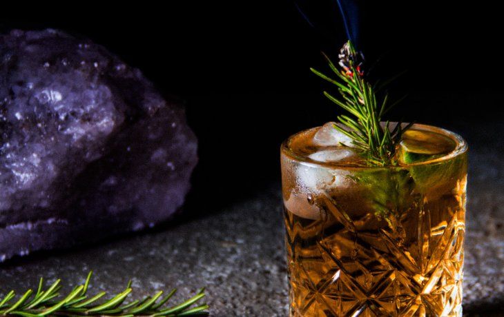 La ruta del cóctel con whisky: preparaciones únicas para probar en bares y restaurantes porteños 
