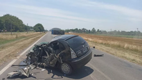 Así quedó el auto del agresor, cuando intentaba fugarse.