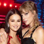 Ambas cantantes son amigas desde hace mucho tiempo. Ambas cantantes son amigas desde hace mucho tiempo.