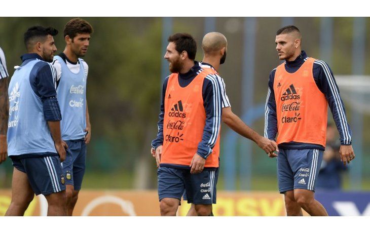 Si bien no se dieron indicios de una posible formación, que Messi, Icardi y Dybala hayan trabajado en el mismo grupo puede ser un adelanto de la ofensiva que piensa Sampaoli para visitar Montevideo.