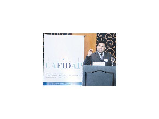 Ricardo Echegaray expuso ayer en el Foro de la Cámara Argentina de Fideicomisos. Dio precisiones sobre una nueva resolución para el control de los instrumentos financieros.