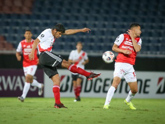 River evitó la altura de Bogotá y se llevó un punto de Asunción, donde enfrentó a Independiente Santa Fe.