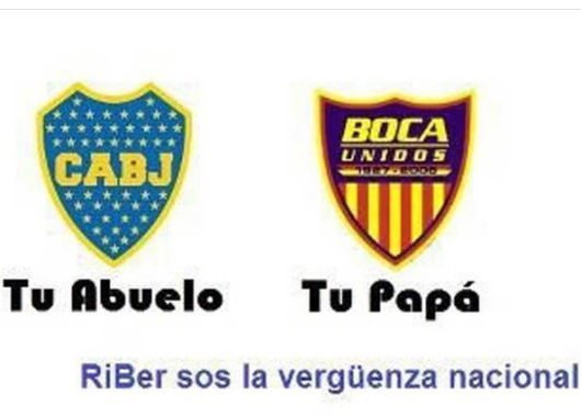 Los afiches que Boca le dedicó a River.