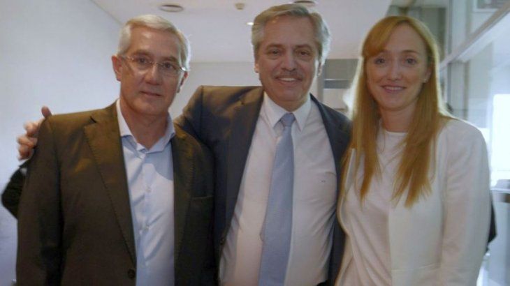 Alberto Fernández junto a Anabel Fernández Sagasti y Jorge Tanús, diputado de Mendoza por el Frente de Todos.