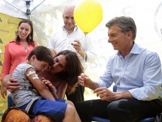 La vacuna pentavalente protege contra 5 enfermedades: difteria, tos convulsa, t&eacute;tanos, influenza tipo b y hepatitis B. &nbsp;