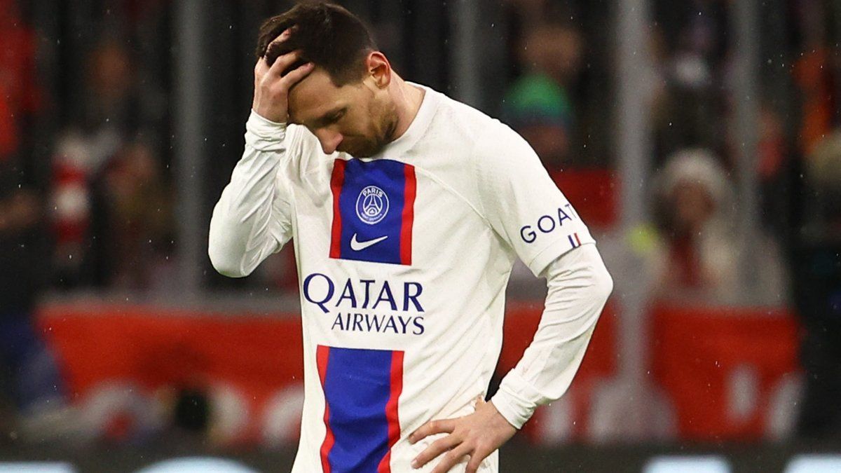 PSG fans insulted Messi and the Parisian team lost 2-0 to Rennes