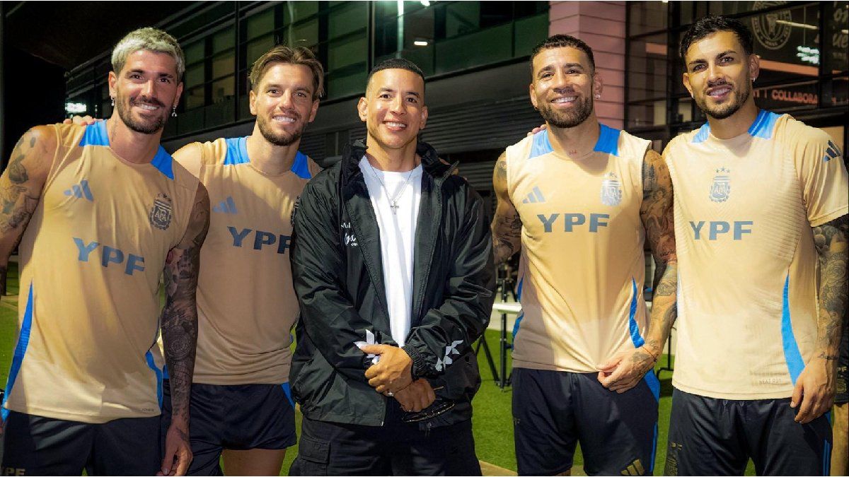 Daddy Yankee visited the Argentine National Team and revolutionized the training before facing Puerto Rico
