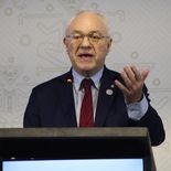 La posición de Uruguay es bajar las tensiones en el Caribe urgentemente, afirmó Mario Lubetkin sobre el conflicto entre Estados Unidos y Venezuela. La posición de Uruguay es bajar las tensiones en el Caribe urgentemente, afirmó Mario Lubetkin sobre el conflicto entre Estados Unidos y Venezuela.