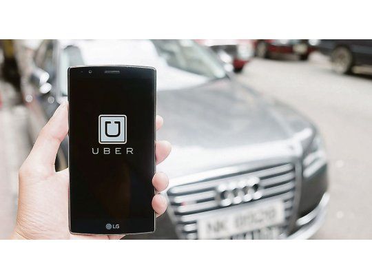 En problemas. La maniobra que la Ciudad adjudica a Uber se remite al inicio de la actividad de la empresa, en 2016.