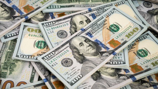 El súper dólar coronó la racha ganadora más larga en casi una década.