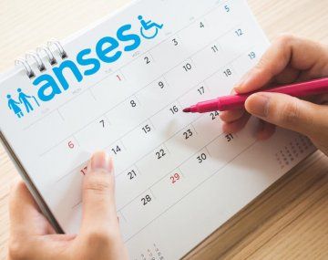 Con el aumento del 3,4% y el bono, la jubilación mínima supera los $463.000 en mayo. Con el aumento del 3,4% y el bono, la jubilación mínima supera los $463.000 en mayo.