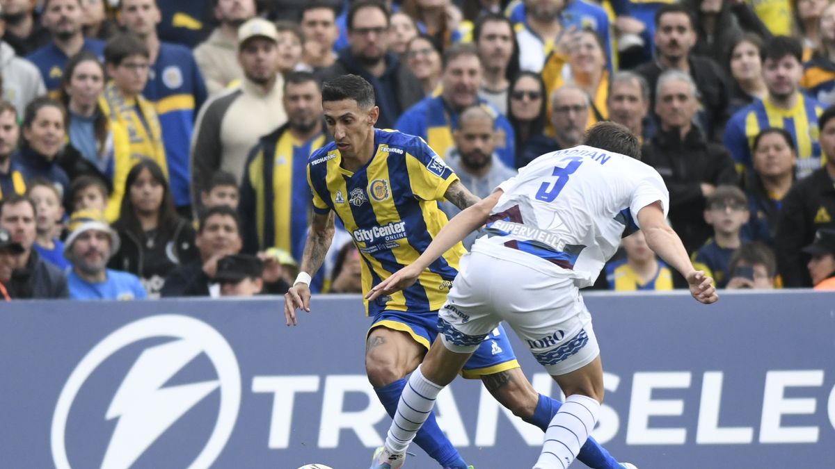 Rosario Central celebrated controversy and by Di María, but he escaped in the end