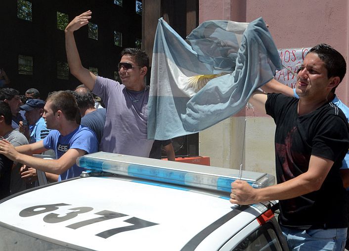 Tras acuerdo, policías vuelven a las calles y regresa la calma a Córdoba (foto 17)