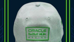 Esta sería la gorra que utilizará Sergio Checo Pérez en el Gran Premio de México de Fórmula 1. Es similar a la que utilizó en el GP de Mónaco.