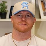 Saúl Canelo Álvarez jugó y apostó a la rayuela con su amigo, el influencer Pol Chavira y en menos de 10 minutos perdió 200 mil pesos. Saúl Canelo Álvarez jugó y apostó a la rayuela con su amigo, el influencer Pol Chavira y en menos de 10 minutos perdió 200 mil pesos.