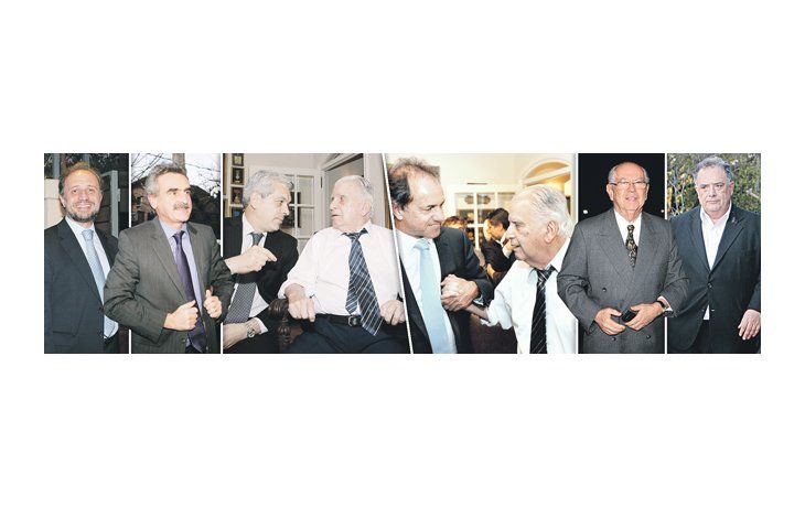 Peronistas hicieron pausa en diferencias internas ayer para acompañar a Antonio Cafiero en su cumpleaños 90: Gustavo Marangoni (presidente del Banco Provincia), Agustín Rossi, Julián Domínguez, Daniel Scioli, Carlos Corach, Eduardo Valdés.