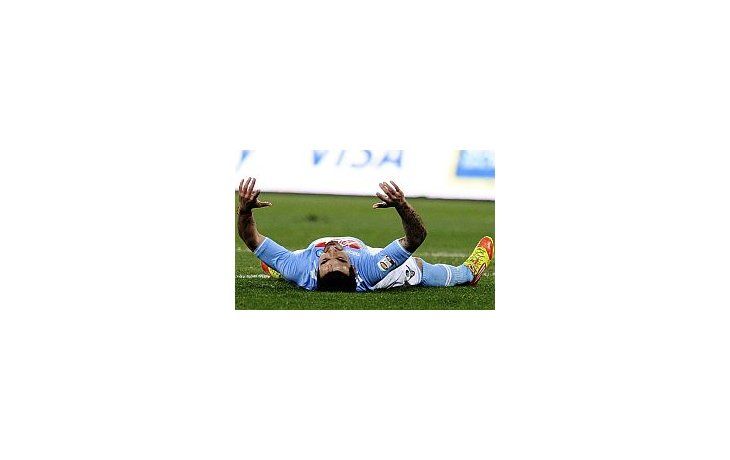 Lavezzi sufrió un desgarro ante Roma.