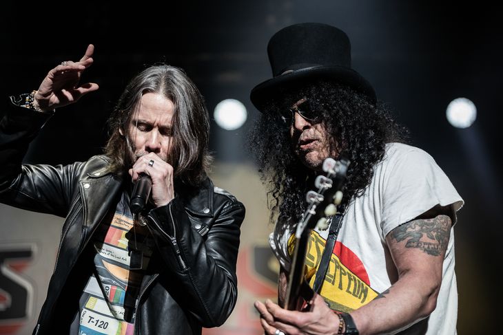 Unforgettable rock night: Slash and Myles Kennedy made history at the Movistar Arena