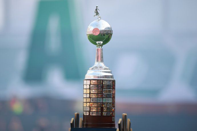 La Copa Libertadores es la máxima competencia continental. La Copa Libertadores es la máxima competencia continental.