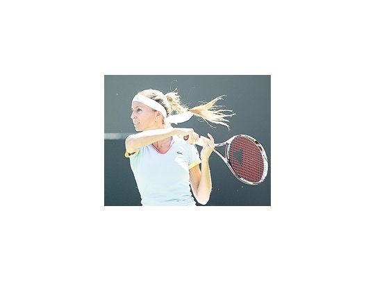 Dulko se tomó un set para entrar en el partido. La tigrense tuvo un debut complicado ante King. Ahora la espera Kanepi.
