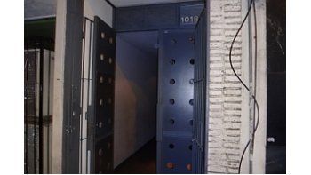 La supuesta entrada del prostíbulo Zoom. (Foto: La Alameda)