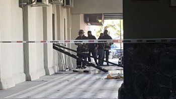 dos policias graves tras una explosion en la unidad regional 1 de santa fe
