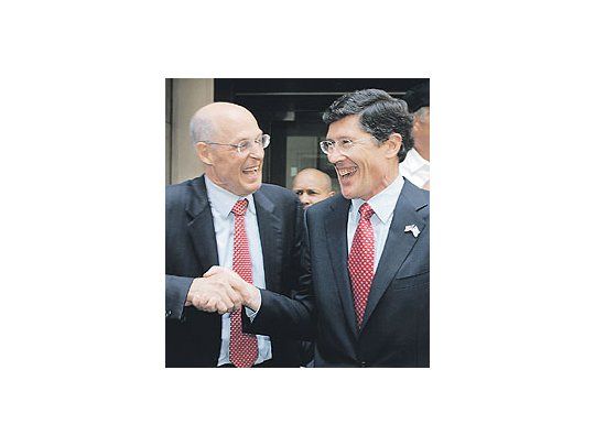 Paulson apoyó dólar fuerte: Conviene a Estados Unidos