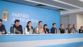 De Ushuaia a la Quiaca, mpas de 250 intendentes se organizan de cara al miércoles 18.