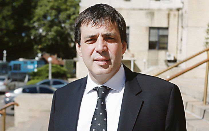 juicio oil: cuestionario light, documentos contradictorios y cristina afuera frustran interrogatorio de fiscalia y querella