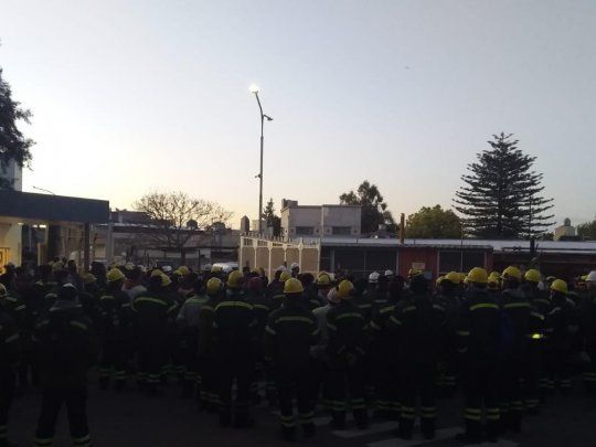 Gasoducto Néstor Kirchner: trabajadores de Tenaris SIAT de paro por tiempo indeterminado.